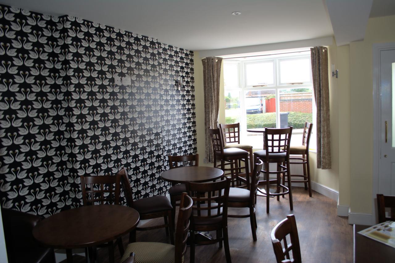 The Swan @Old Stratford Hotell Milton Keynes Exteriör bild